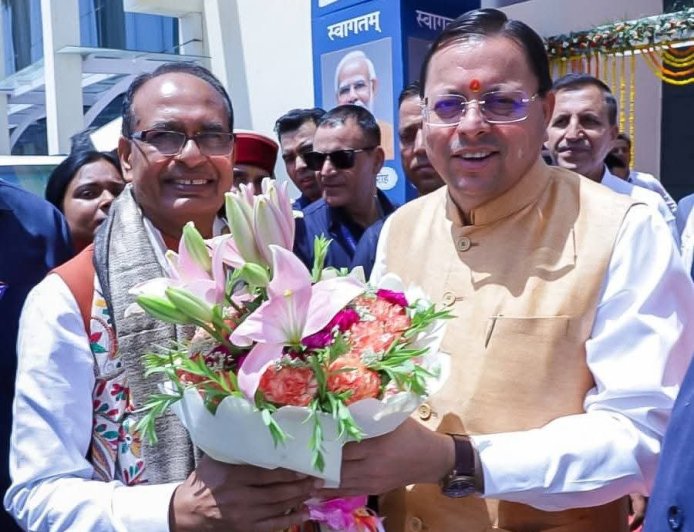 सीएम धामी ने नई दिल्ली में 'अपनापन–नरेंद्र मोदी संग मेरे अनुभव' पुस्तक का विमोचन किया