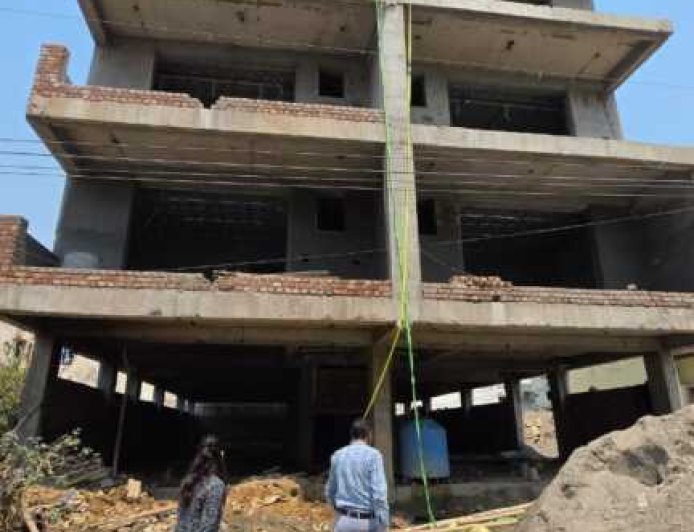 एमडीडीए की बड़ी कार्रवाई, देहरादून के सुभाष नगर में अवैध निर्माण पर लगी रोक