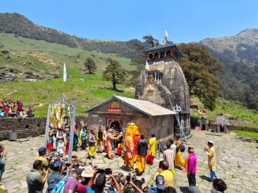 द्वितीय केदार श्री मद्महेश्वर धाम के कपाट खुले, भक्तों की जयकारों से गूंजा पूरा क्षेत्र