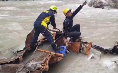 उत्तराखंड: ट्रक दुर्घटना ने ली चालक की जान, अलकनंदा नदी में गिरा वाहन
