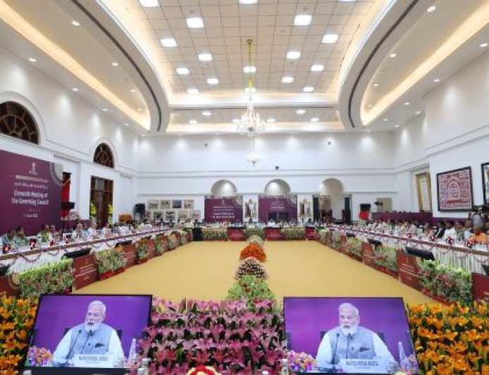 उत्तराखंड के विकास के लिए नीति आयोग की बैठक में मुख्यमंत्री धामी का प्रस्तुत रोडमैप