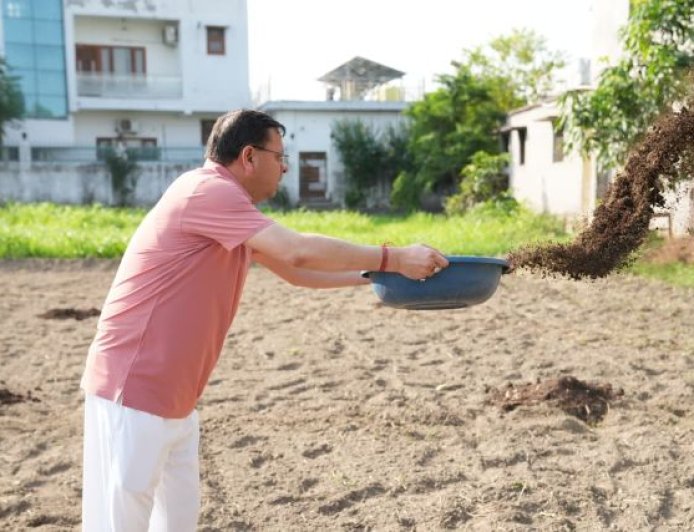 मुख्यमंत्री धामी का जैविक खेती के प्रति संदेश: पारंपरिक कृषि को सुरक्षित रखने की अपील