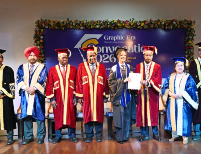 ग्राफिक एरा विश्वविद्यालय में विदेशी छात्रों का भव्य दीक्षांत समारोह, 15 देशों के 84 विद्यार्थियों को मिली उपाधि