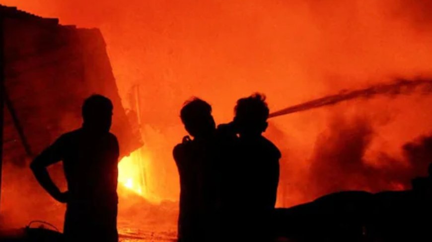 हल्द्वानी में अग्निकांड: अमेज़न स्टोर में आग लगने से दो कर्मचारियों की मौत, बड़ी क्षति का सामना
