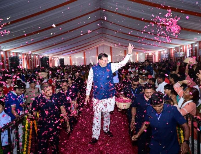देहरादून समाचार: धामी सरकार के 5 वर्षों की उपलब्धियों का जश्न; ₹219 करोड़ की 51 विकास परियोजनाओं का उद्घाटन