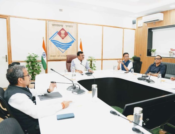 उत्तराखंड: मुख्य सचिव के महत्वपूर्ण निर्देश, सौर ऊर्जा पर ध्यान केंद्रित करने का निर्णय