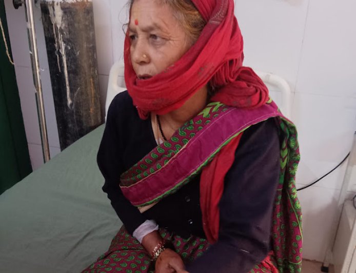 64 वर्षीया महिला ने गुलदार के हमले का बहादुरी से सामना किया, जान बचाई