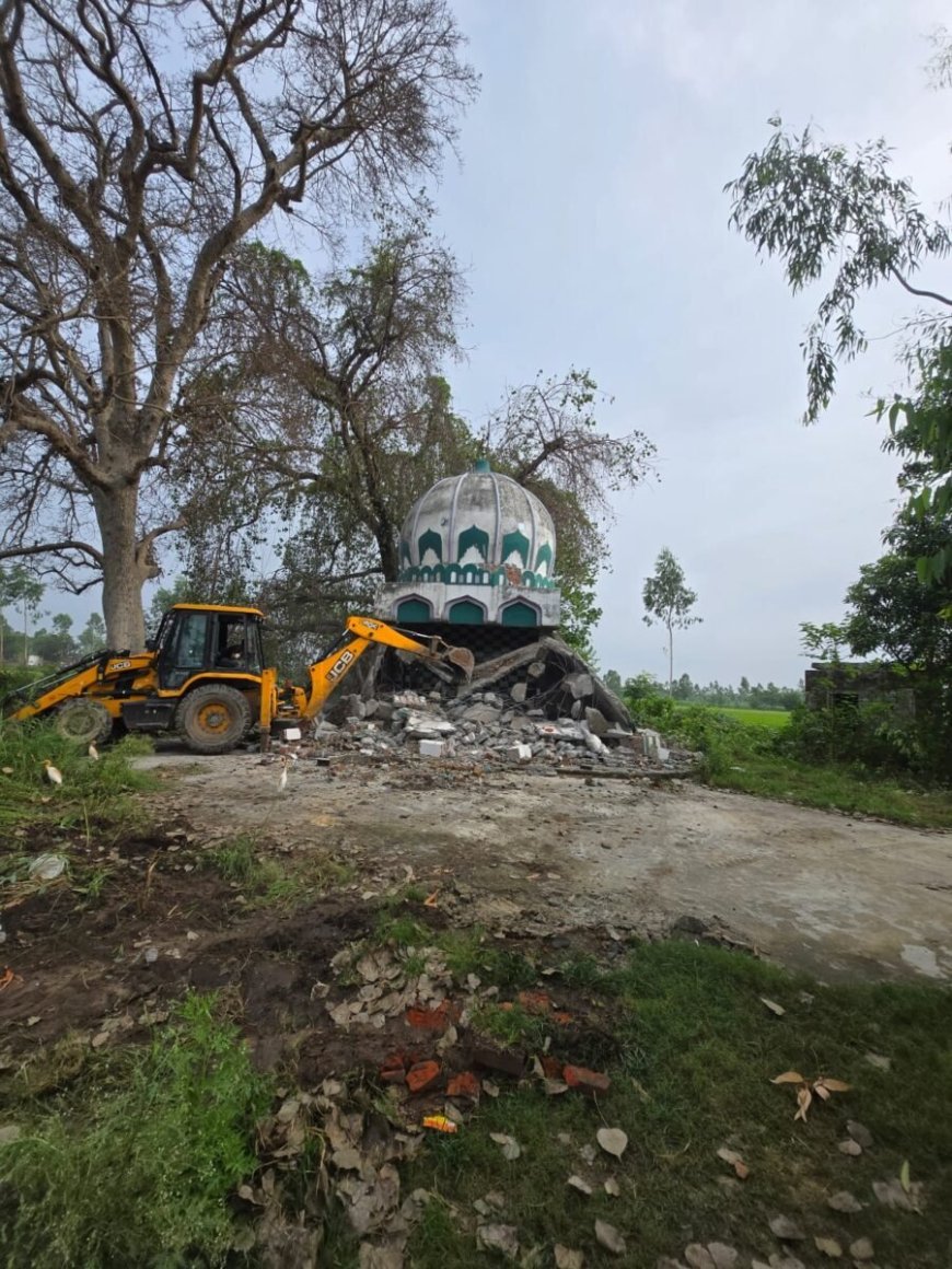 उत्तराखंड: धामी सरकार की कार्रवाई से अवैध मजारें ध्वस्त, धार्मिक स्थलों पर नया विवाद