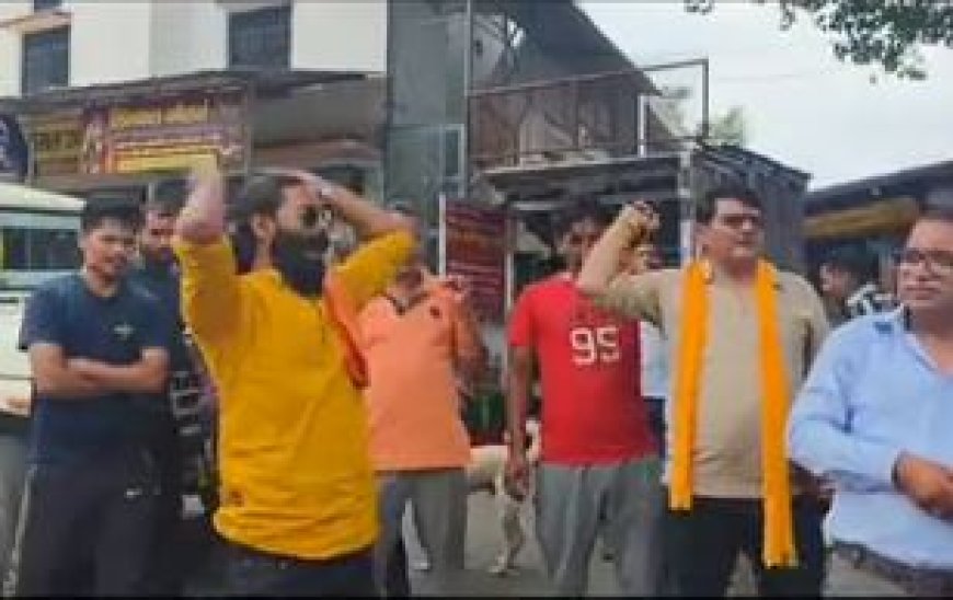 जाखणीधार में नाबालिग को दुकान में बंद करने का मामला, हिंदू संगठनों का विरोध तेज