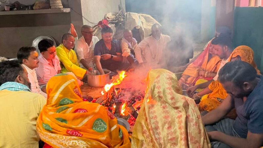 श्रावस्ती: मां बगलामुखी महायज्ञ ने समय माता धाम में श्रद्धा का भव्य जलप्रवाहित समारोह किया आयोजित