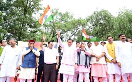 देहरादून में सीएम धामी ने निकाली तिरंगा यात्रा, बोले- देश की एकता और अखंडता की रक्षा का लें संकल्प