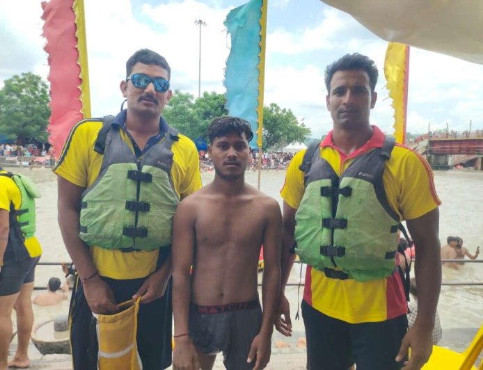 हरिद्वार: कांवड़ यात्रा में SDRF की तत्परता से 18 शिवभक्तों का सफल रेस्क्यू